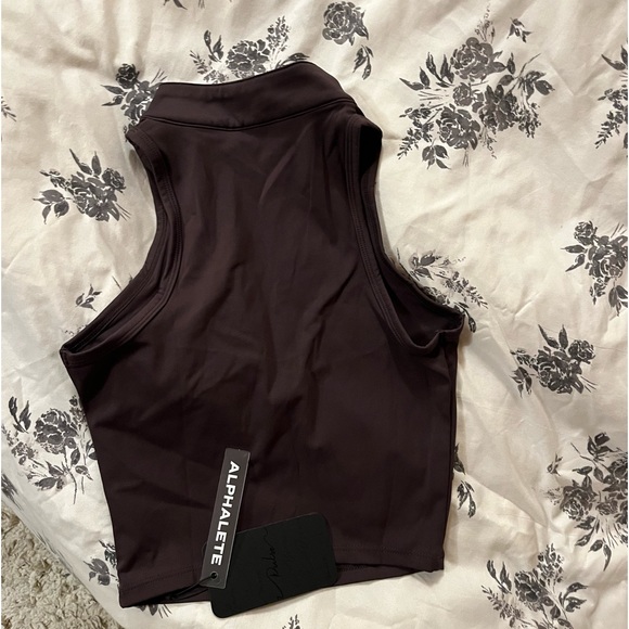 Alphalete crop top in obscure grey - Picture 2 of 2